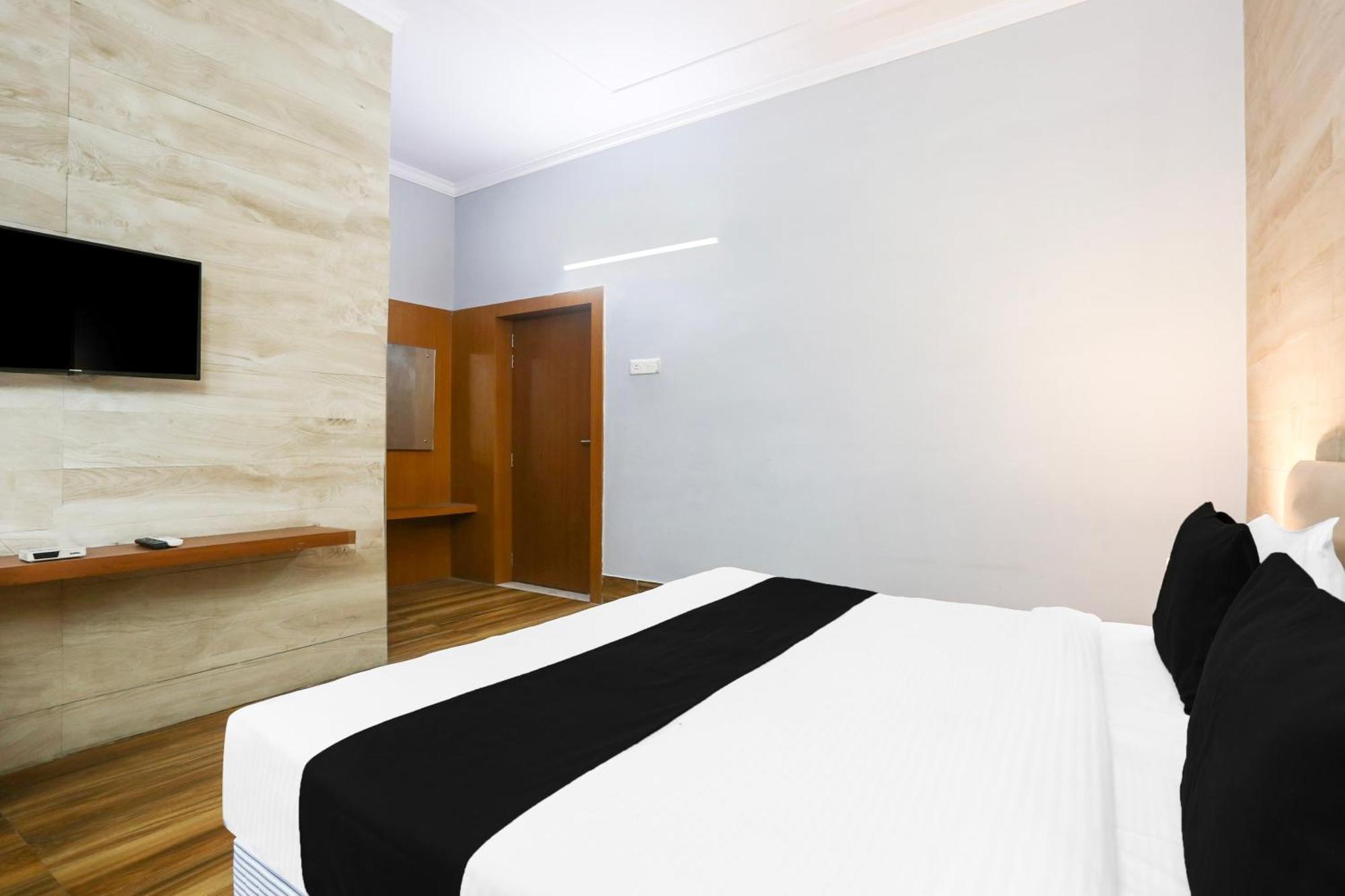 Hotel Super Collection O Bhiwadi Exterior foto