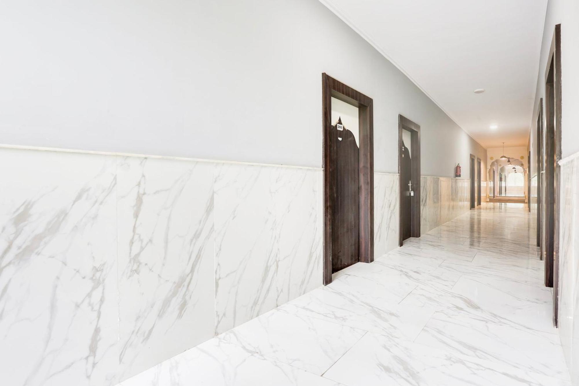 Hotel Super Collection O Bhiwadi Exterior foto