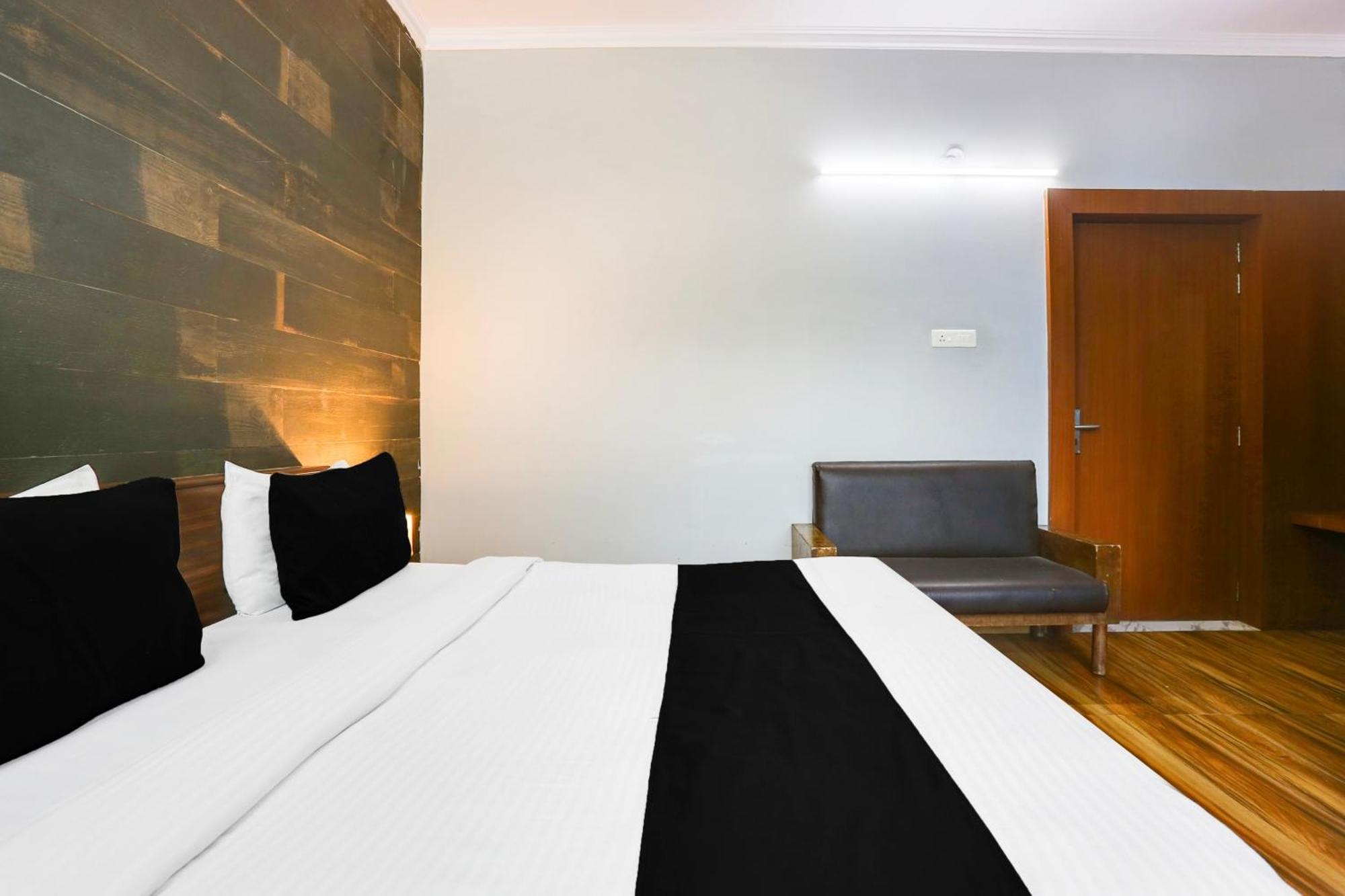 Hotel Super Collection O Bhiwadi Exterior foto